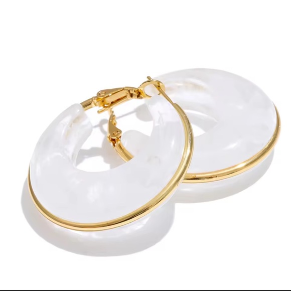 Elegant Gold and White Hoop Earrings - Picture 5 of 9